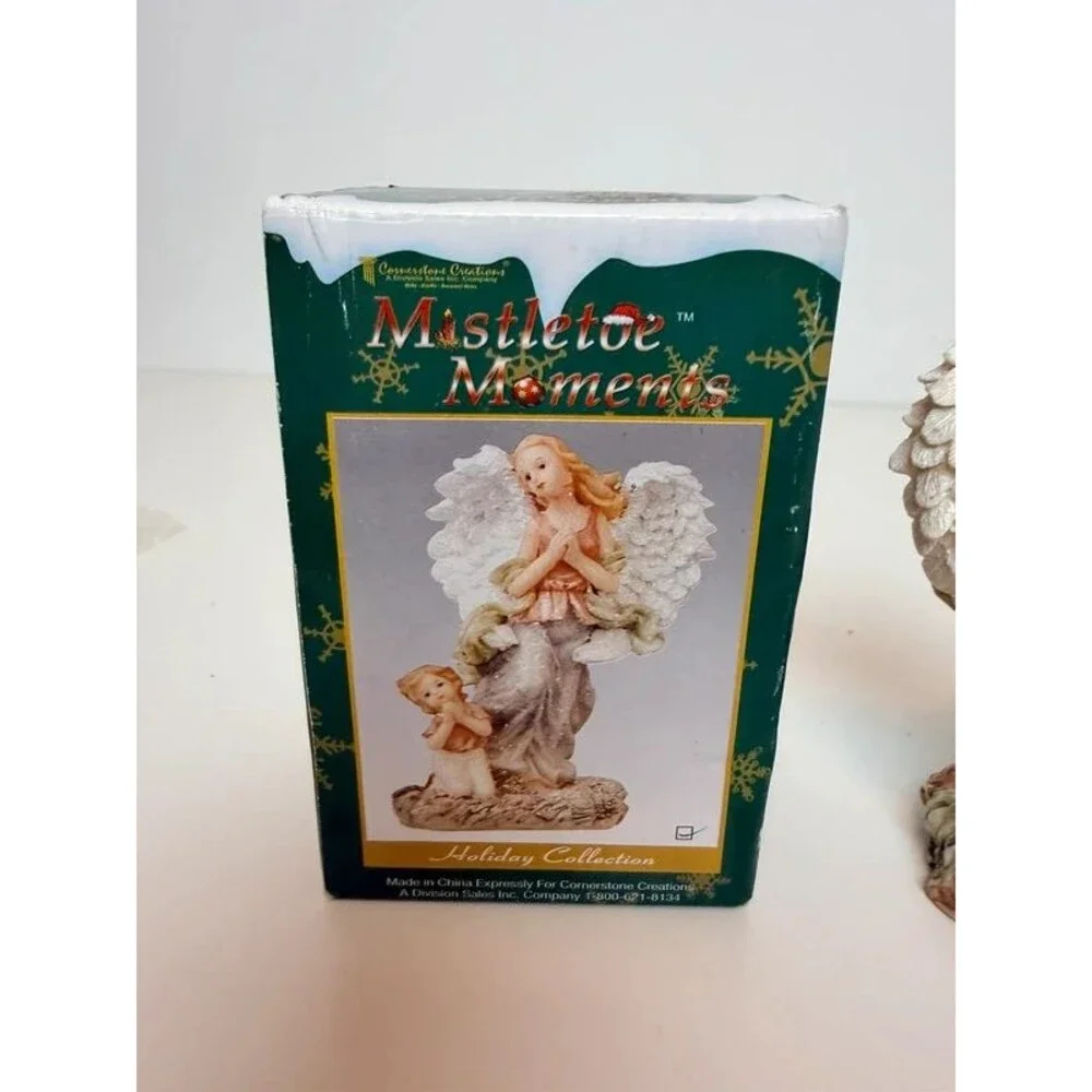 2000 Cornerstone Creations Mistletoe Moments Angel & Child Praying Figurine